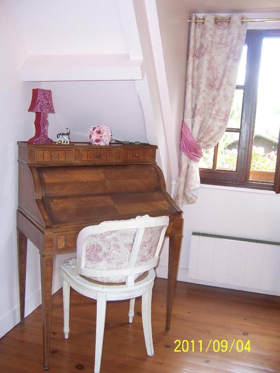 فيلا Aux Marguerites Sainte-Genevieve-les-Gasny الغرفة الصورة