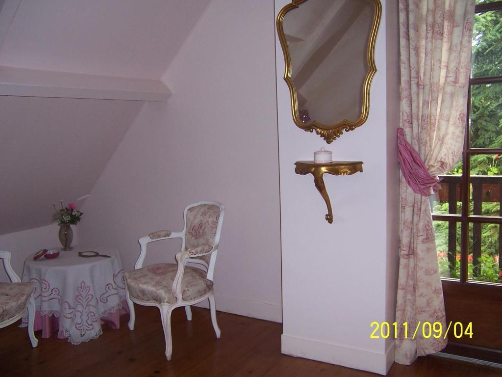 فيلا Aux Marguerites Sainte-Genevieve-les-Gasny الغرفة الصورة